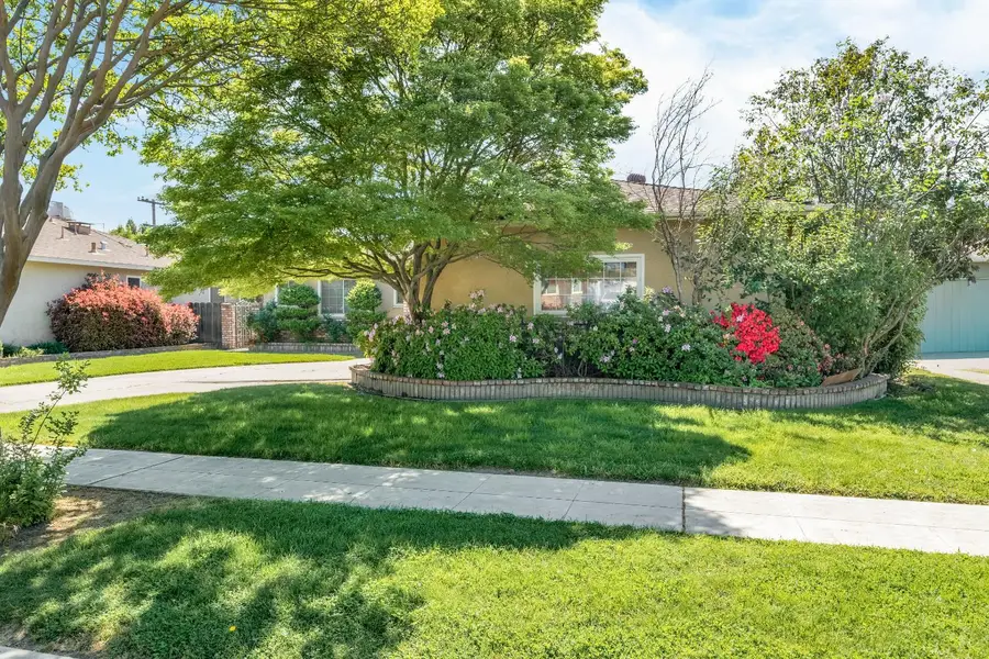 3376 E Richert, Fresno, CA 93726 - #3