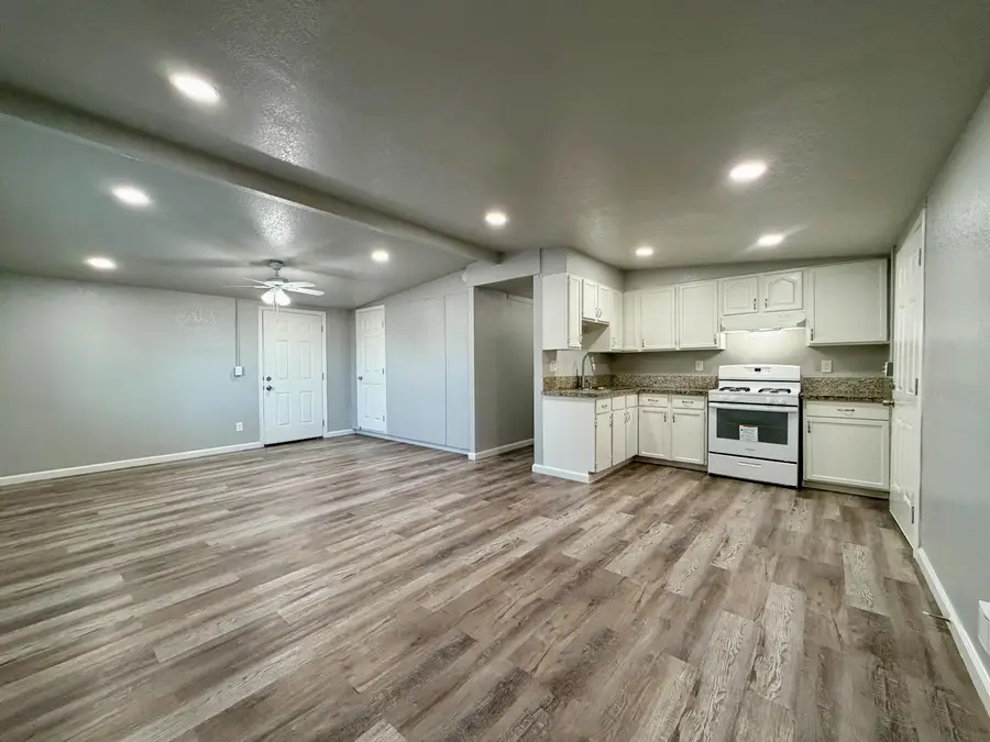 221 K Street, Sanger, CA 93657 - #3