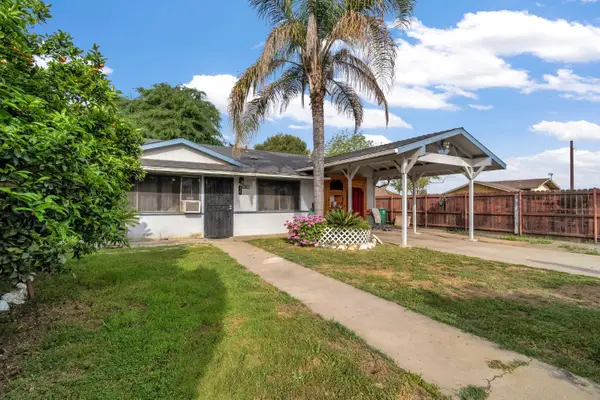 125 12th Street, Orange Cove, CA 93646