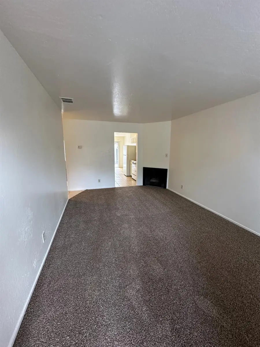 471 Minnewawa Avenue #102, Clovis, CA 93612 - #3