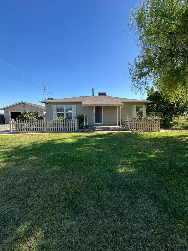 3083 E Rose Avenue, Fresno, CA 93725