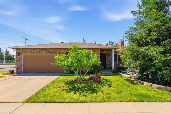 2438 E Santa Ana Avenue, Fresno, CA 93726