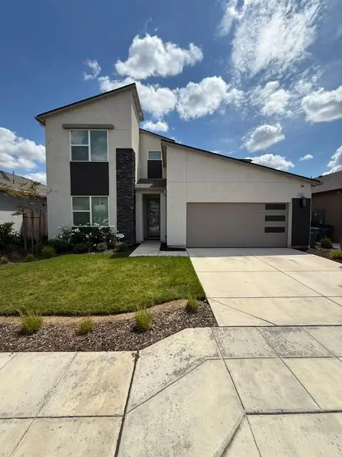 6347 E Adena Avenue, Fresno, CA 93727