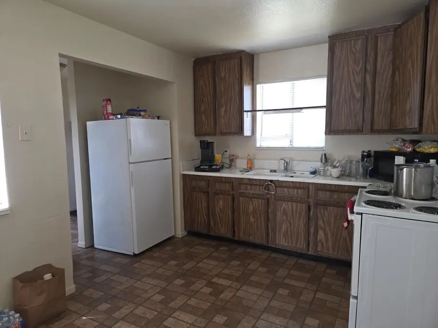 2690 S Cedar, Fresno, CA 93725 - #2