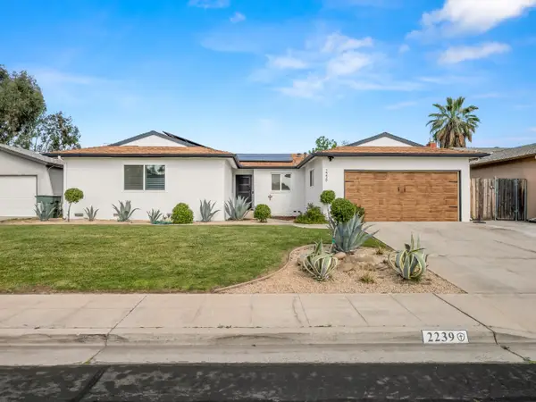 2239 Sunnyside Avenue, Clovis, CA 93611