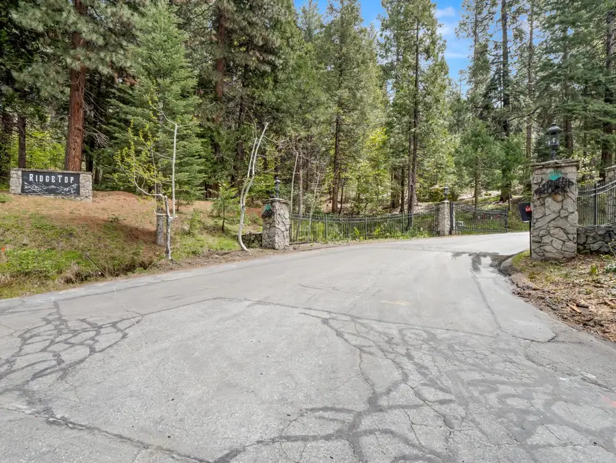 39076 Ridge Road, Shaver Lake, CA 93664 - #2
