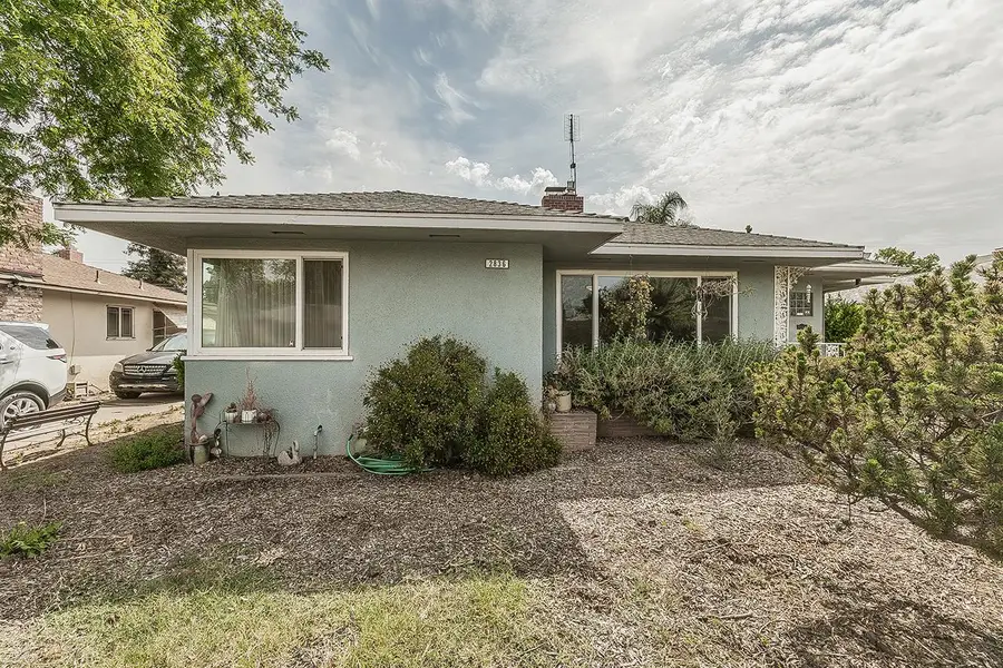 2836 N Arthur Avenue, Fresno, CA 93705 - #3