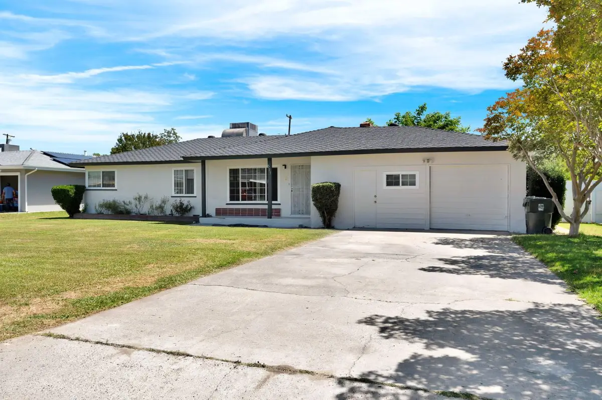 517 Fairview Avenue, Madera, CA 93637 - #1