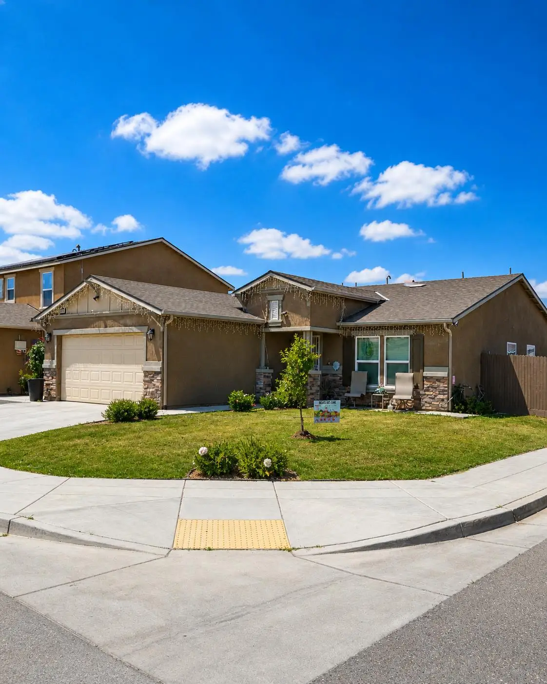 3705 N Mccaffrey, Fresno, CA 93722 - #1