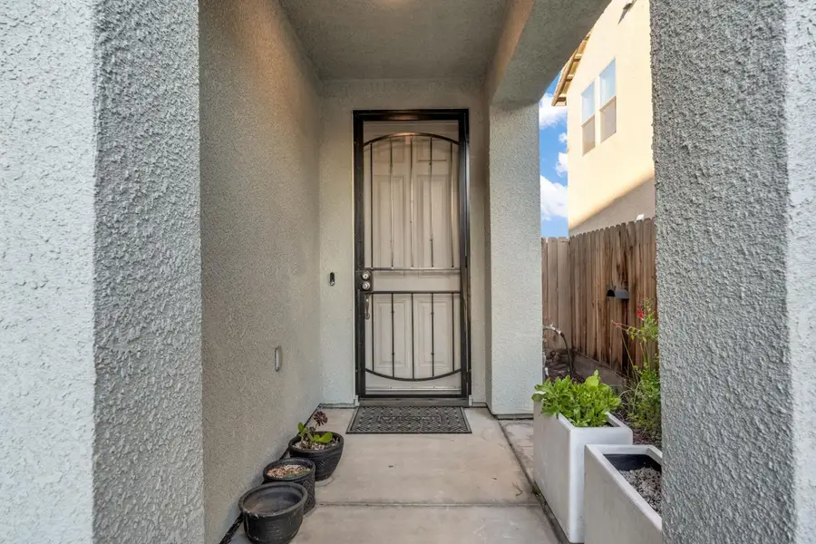 2760 N Sophie Drive, Fresno, CA 93727 - #3