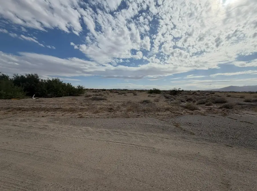 1 Sea Manor Avenue, Salton City, CA 92275 - #2