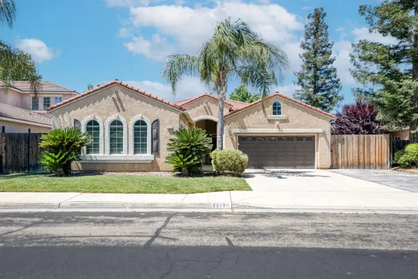 2319 Prescott Avenue, Clovis, CA 93619