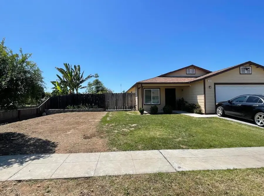 2390 S Laval Avenue, Fresno, CA 93725 - #2