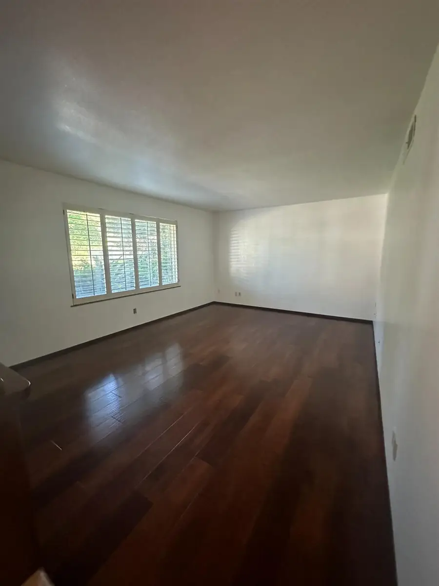 6374 N 6th Street, Fresno, CA 93710 - #3