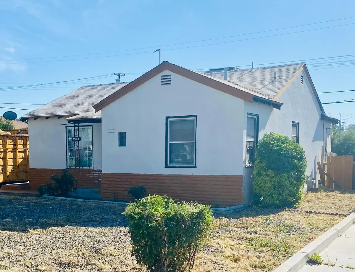 1343 N Esther Way, Fresno, CA 93728 - #1