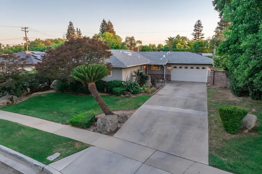 4667 N Bengston Avenue, Fresno, CA 93705 - #2