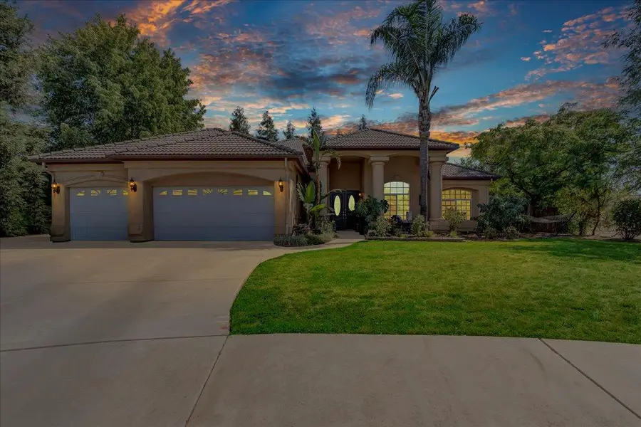 1189 E Fairhaven Court, Porterville, CA 93257 - #2