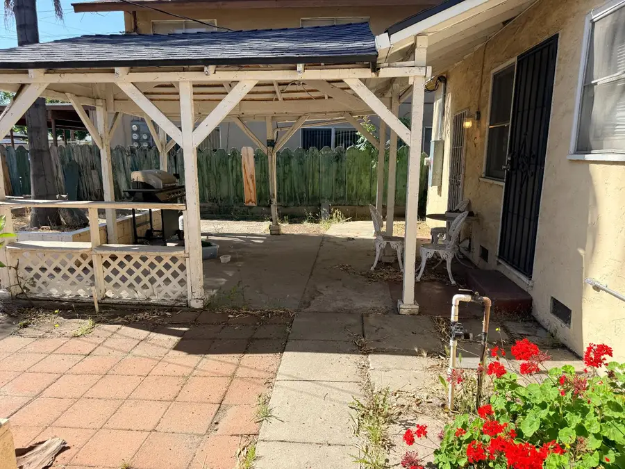 728 N Palm Avenue, Fresno, CA 93728 - #3