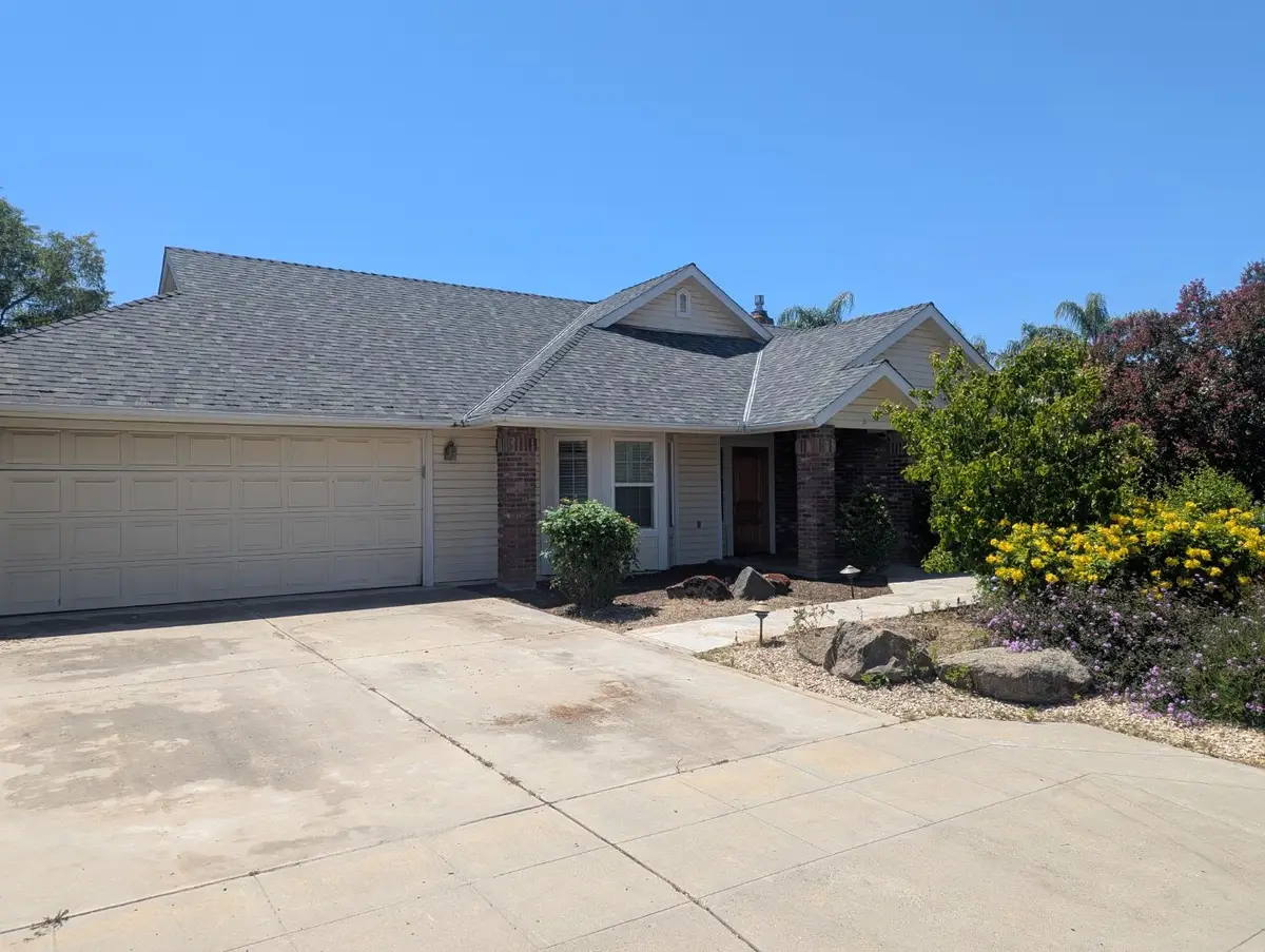 1729 W Spruce Avenue, Fresno, CA 93711 - #1