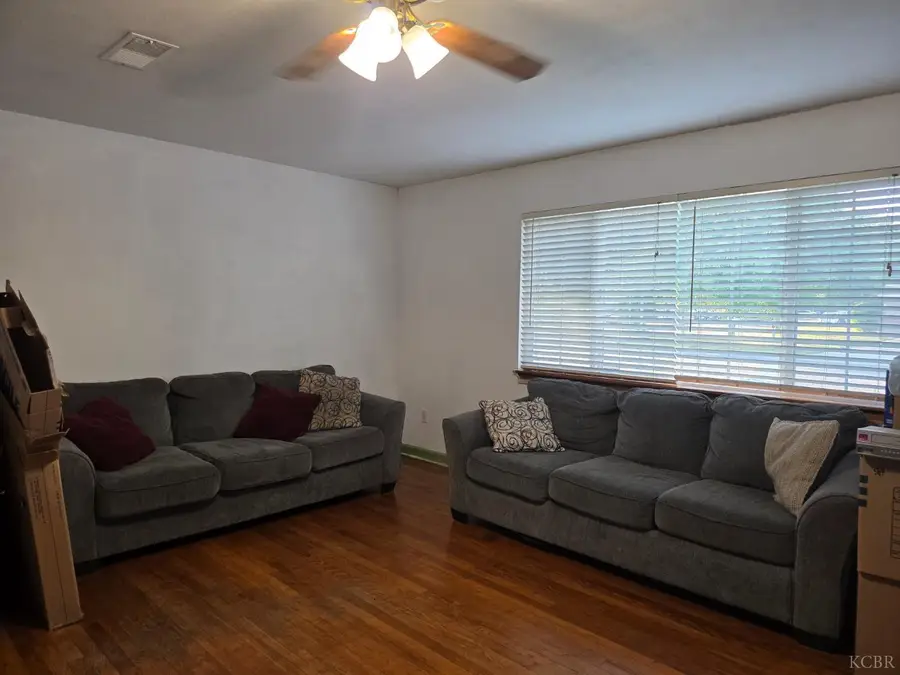 275 Ida Way, Hanford, CA 93230 - #3