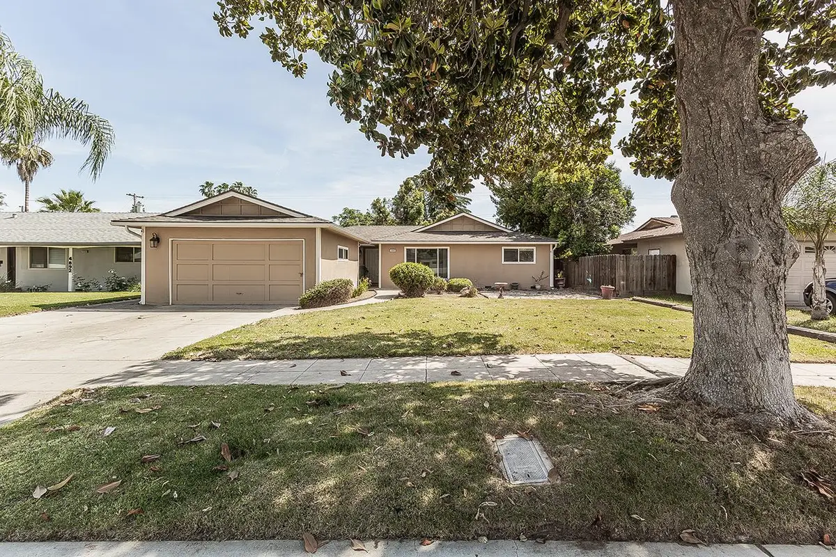 4888 E Rialto Avenue, Fresno, CA 93726 - #1