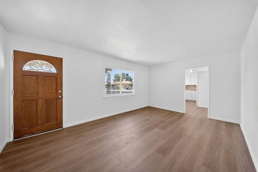 1546 N Rowell Avenue, Fresno, CA 93703 - #2
