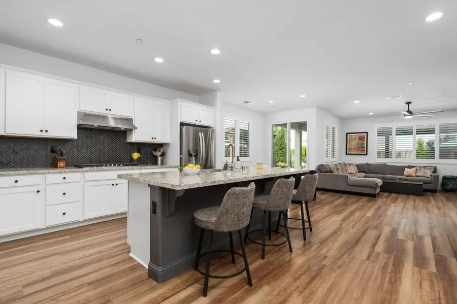 727 Howard Street, Kingsburg, CA 93631 - #2