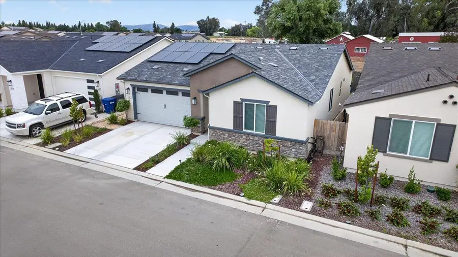 1794 N Carriage Avenue, Fresno, CA 93727 - #3