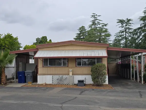 1724 Minnewawa Avenue #155, Clovis, CA 93612