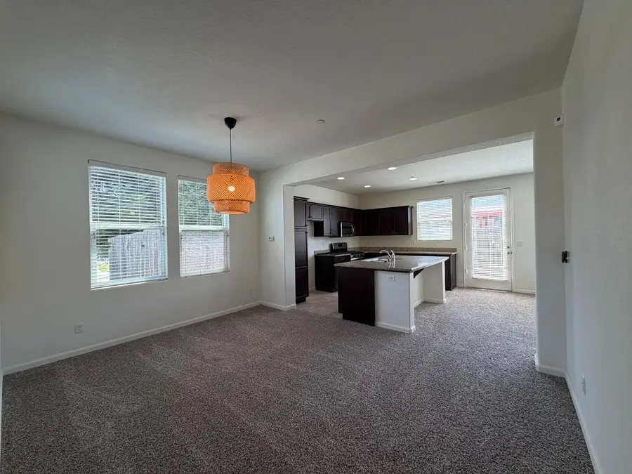 7399 E Giavanna Avenue, Fresno, CA 93737 - #3