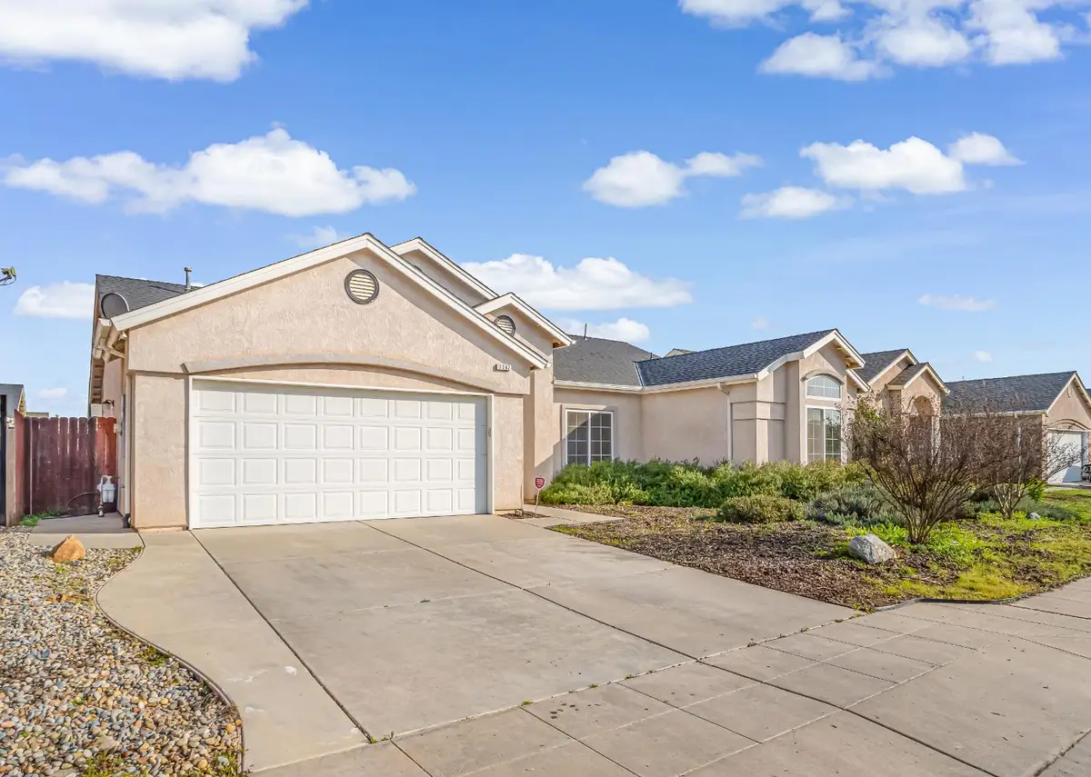 3062 N Filbert Avenue, Fresno, CA 93727 - #1