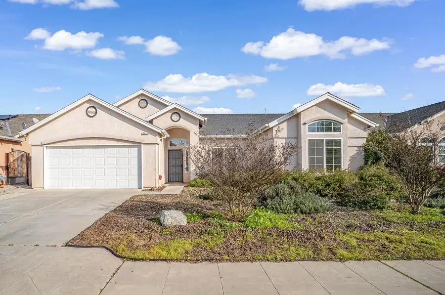 3062 N Filbert Avenue, Fresno, CA 93727 - #2