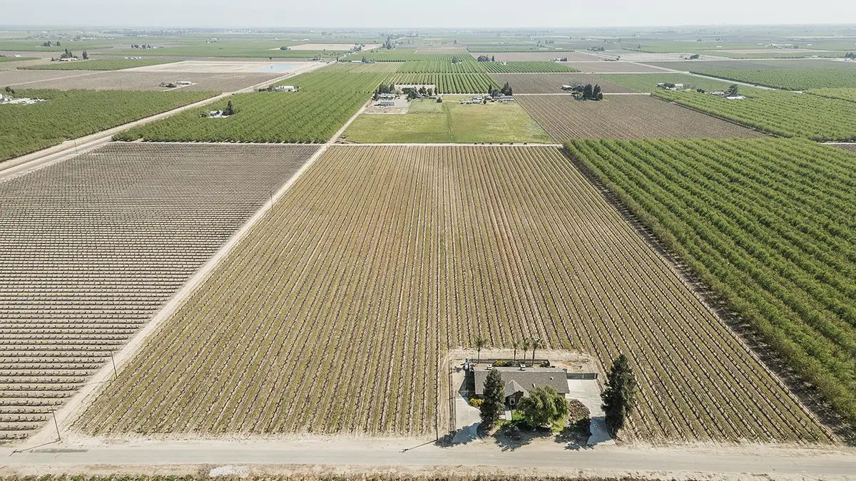 5290 N Bishop Avenue, Fresno, CA 93723 - #1