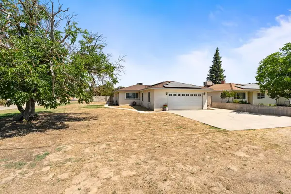 6220 S Clara Avenue, Fresno, CA 93706