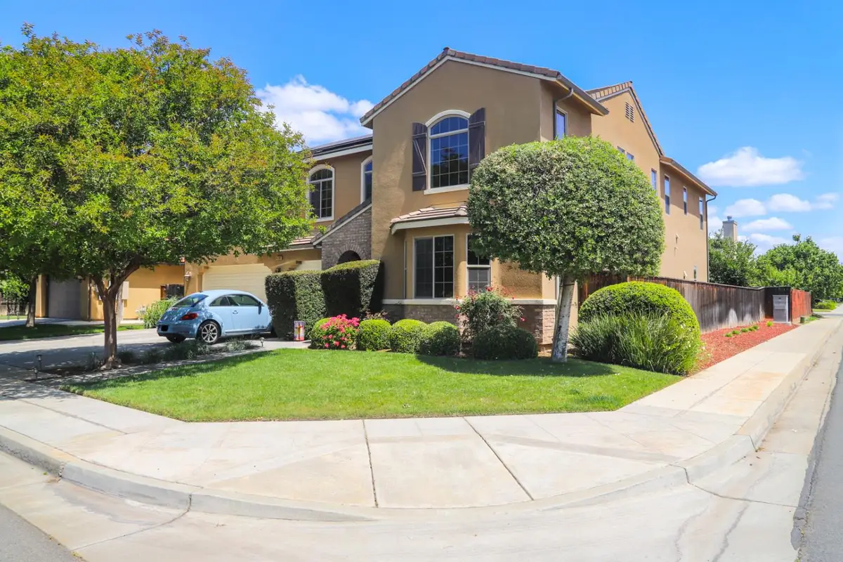 4292 N Gregory Avenue, Fresno, CA 93722 - #1