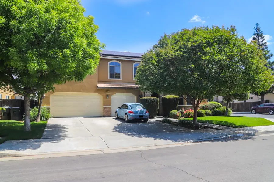 4292 N Gregory Avenue, Fresno, CA 93722 - #3