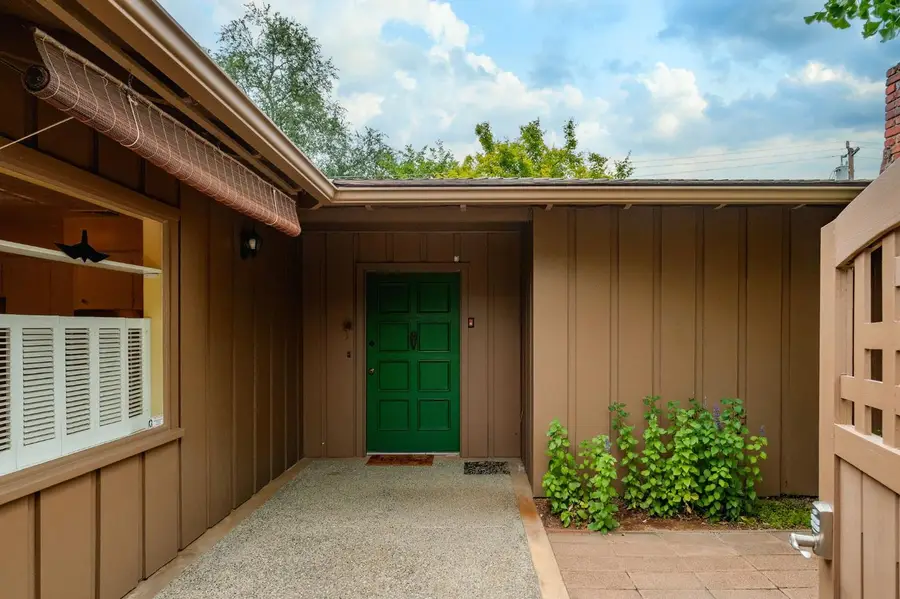 1288 W San Jose Avenue, Fresno, CA 93711 - #3