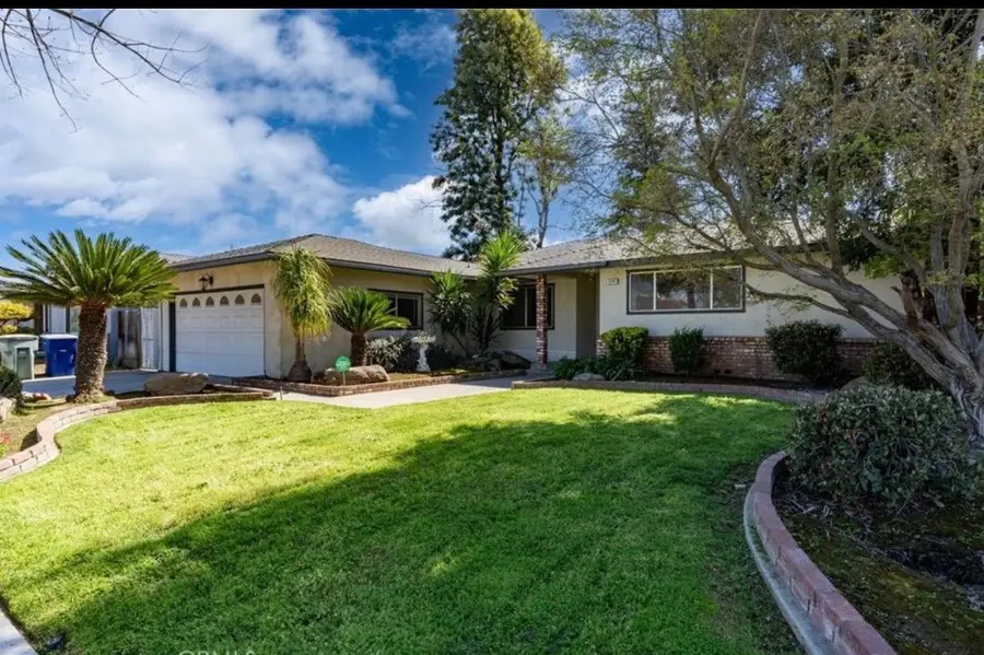 2265 E Herndon Avenue, Fresno, CA 93720 - #2