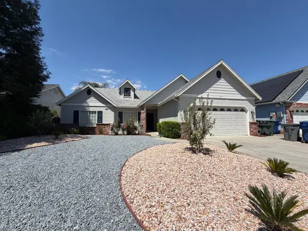 2128 E Saint Andrew Drive, Fresno, CA 93730