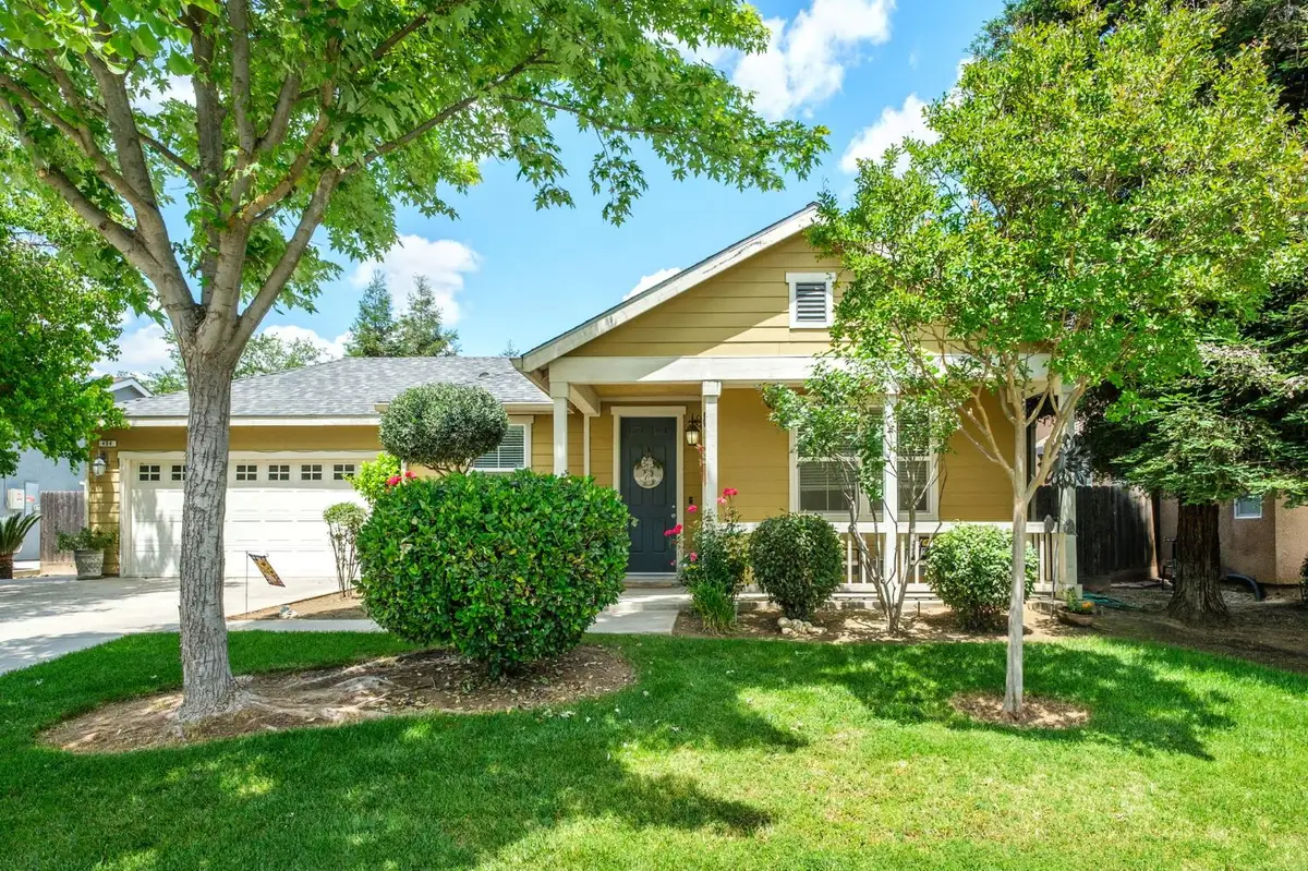 454 E Sierra Avenue, Reedley, CA 93654 - #1