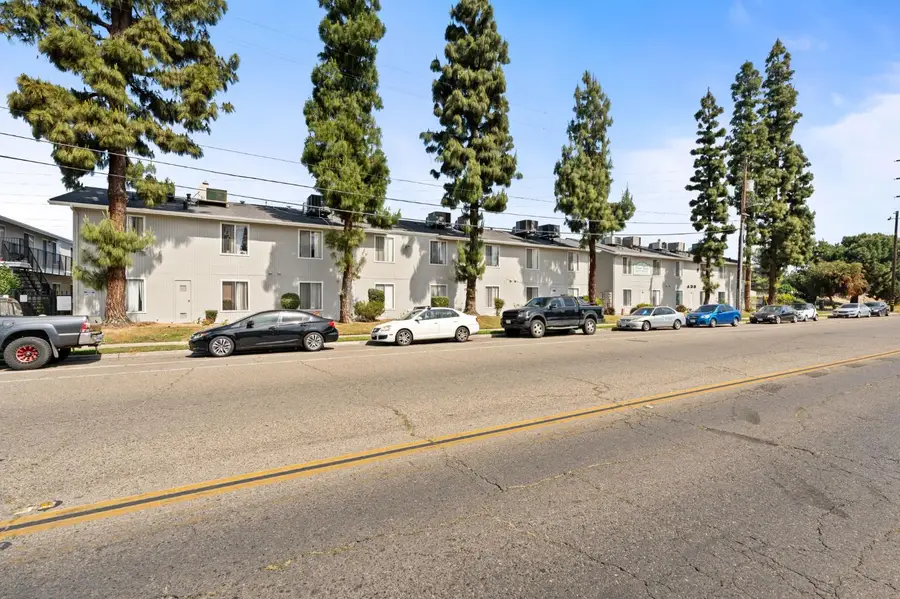 125 E Dakota Avenue #101, Fresno, CA 93704 - #2
