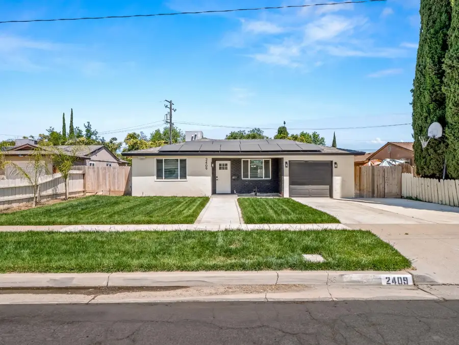 2409 E Holland Avenue, Fresno, CA 93726 - #2