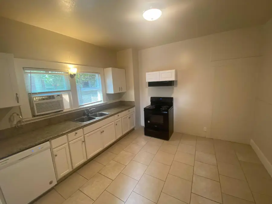 130 N San Pablo Avenue #A-C, Fresno, CA 93701 - #3
