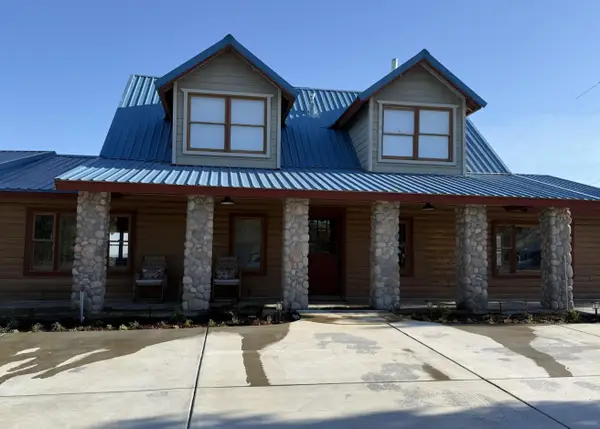 20146 Nicholas Road, Clovis, CA 93619