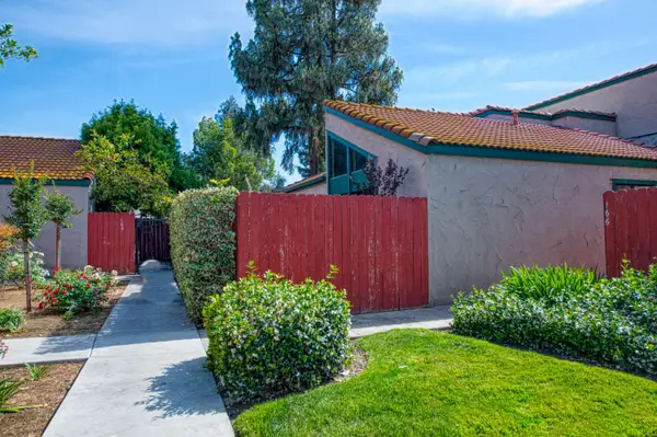 5965 E Shields Avenue #165, Fresno, CA 93727