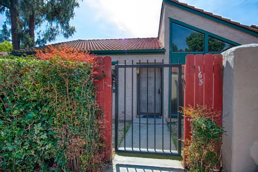 5965 E Shields Avenue #165, Fresno, CA 93727 - #2