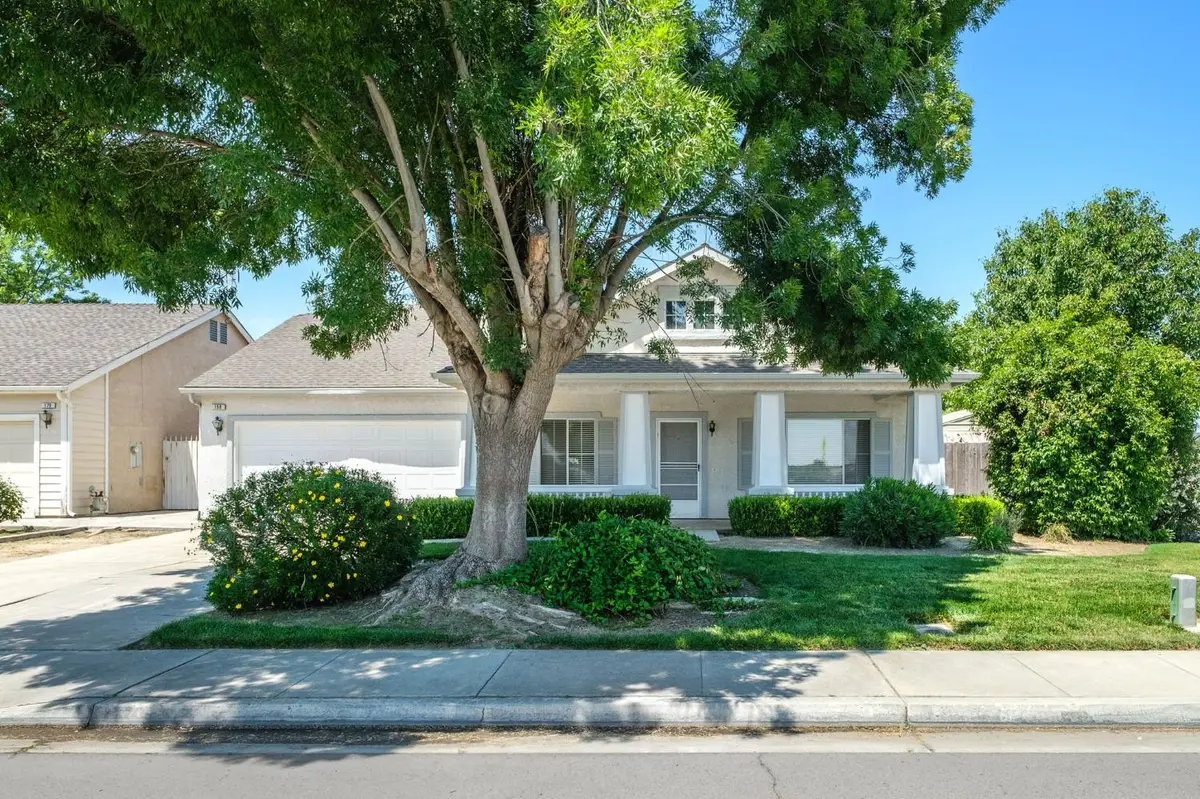 159 W Lindquist Street, Kingsburg, CA 93631 - #1
