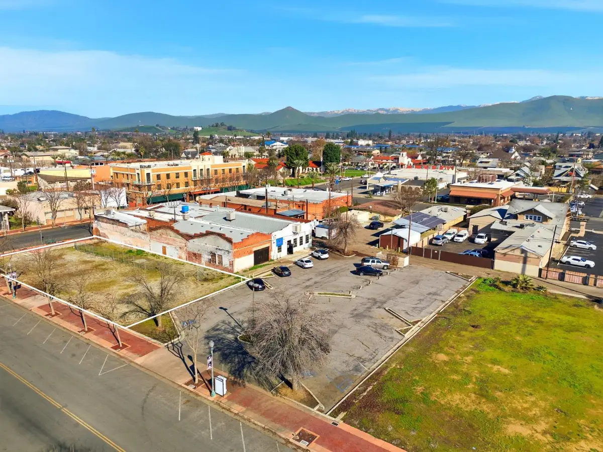 100 E Honolulu Street, Lindsay, CA 93247 - #1
