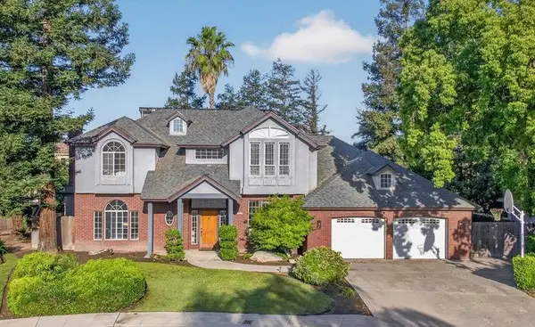 2976 Holly Avenue, Clovis, CA 93611