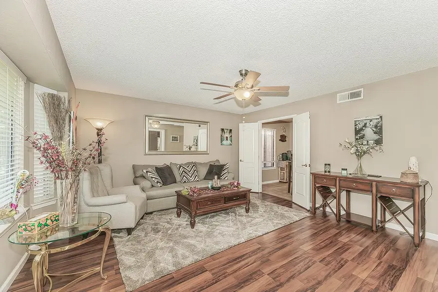 1908 E Niles Avenue, Fresno, CA 93720 - #3